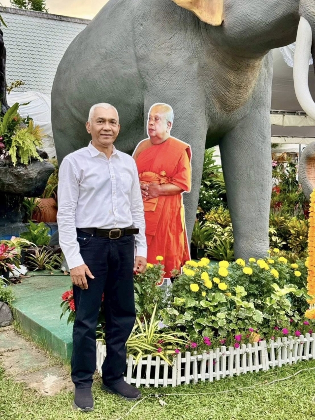 อบต.นาขา ร่วมเป็นเจ้าภาพสวดอภิธรรมในพิธีบำเพ็ญกุศลอุทิศถวายพระเทพวชิรปฏิภาณ เจ้าคณะจังหวัดชุมพร
