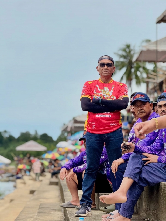 ภาพบรรยากาศ งานประเพณีแห่พระแข่งเรือ ขึ้นโขนชิงธงหลังสวน ปีที่ 182