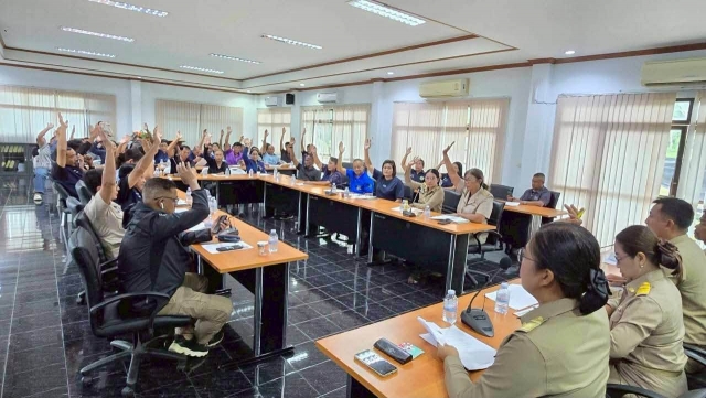 ประชาคมท้องถิ่นระดับตำบลในการพิจารณาร่างแผนพัฒนาท้องถิ่น (พ.ศ.2566-2570) เพิ่มเติมครั้งที่ 1/2569