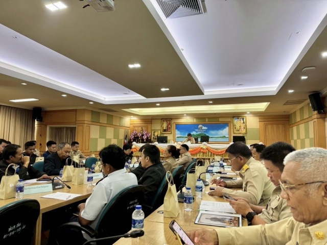 อบต.นาขา เข้าร่วมประชุมเตรียมการป้องกันและแก้ไขปัญหาภัยแล้ง จังหวัดชุมพร ปี 2569