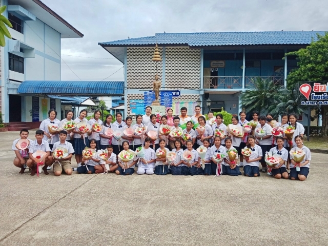 โครงการฝึกอบรมส่งเสริมอาชีพ การจัดดอกไม้เบื้องต้น รุ่นที่ 2 ประจำปี 2567