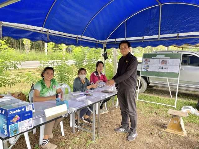 กิจกรรม MOI Waste Bank Week ธนาคารขยะหมู่บ้านร่วมใจ ม.12 (อบต.นาขา รับซื้อขยะครั้งที่ 14)