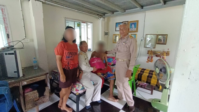 มอบถุงยังชีพให้แก่ผู้สูงอายุที่มีภาวะพึ่งพิงและผู้พิการในพื้นที่ หมู่ที่ 5,7,10 และ12 ต.นาขา